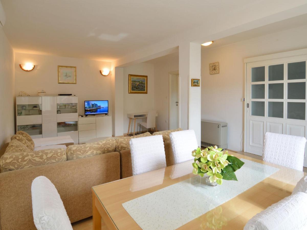 Apartment Klaric-2 By Interhome Трогир Экстерьер фото